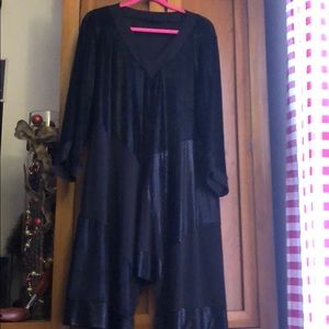 Fun and funky Verda tunic top.